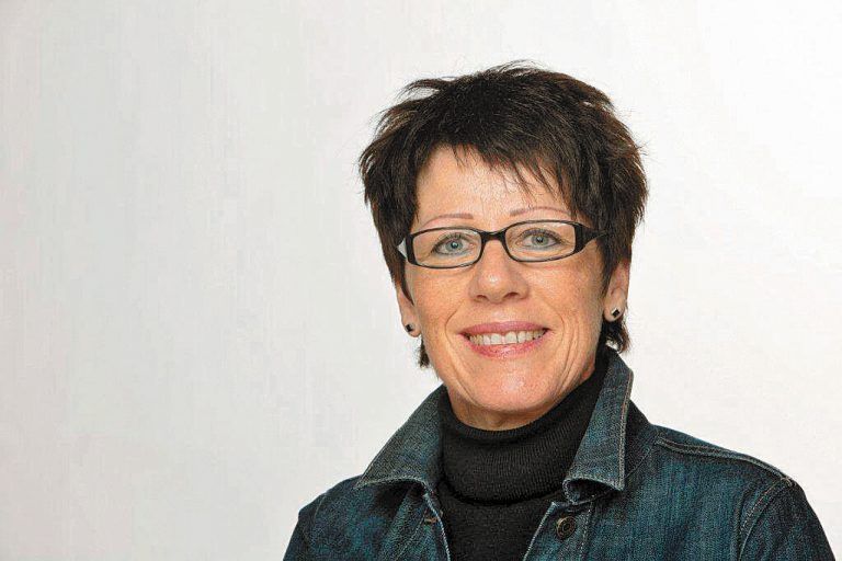 Entner engagiert sich mit sechs Frauen beim Stilltelefon. Foto: Privat