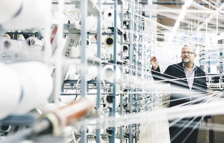 Erfolgreiches Textilunternehmen: Die Hightech-Bänder von Alge Elastic vereinen Funktion, Tragekomfort und Design.