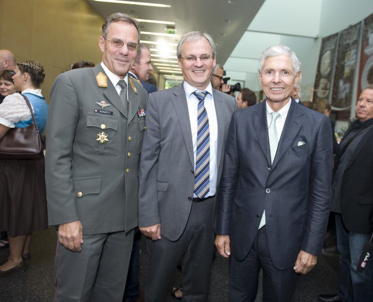 Ernst Konzett (l.) mit LR Harald Sonderegger und Komm.-Rat Walter Heinz Rhomberg.