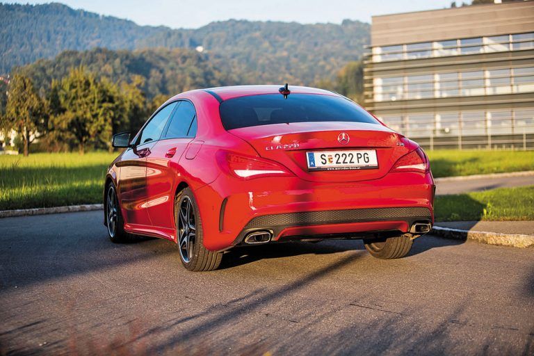 Extrem aerodynamische Karosserie.