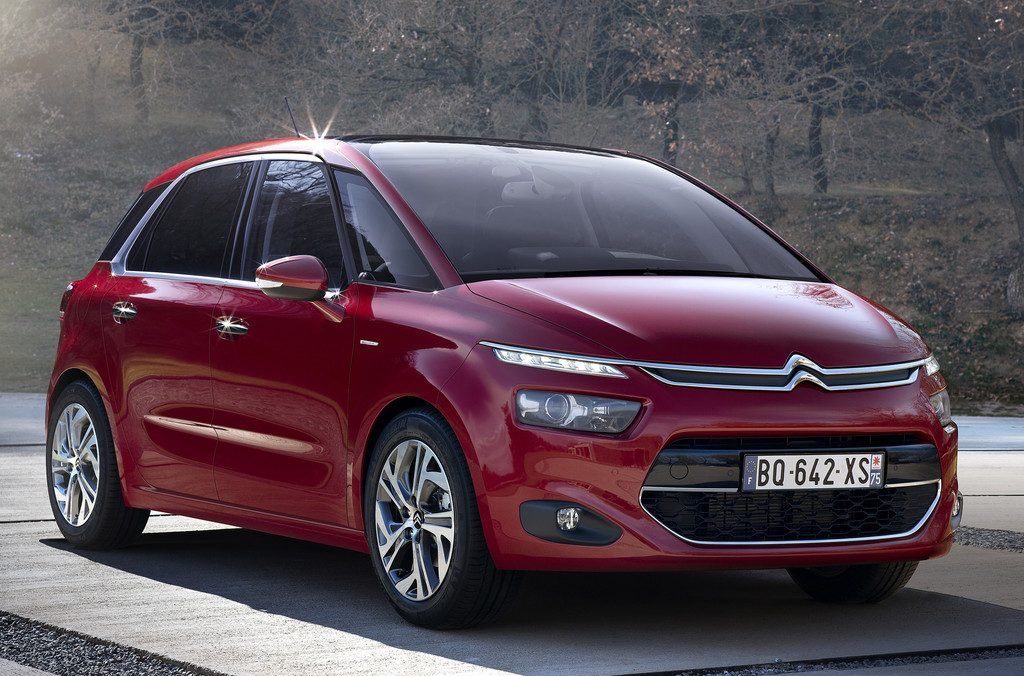 C4 Picasso fährt im Sommer vor