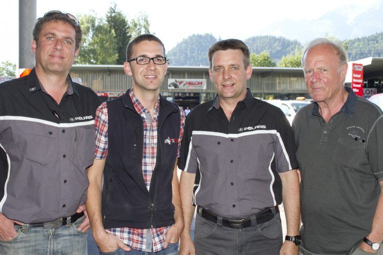 Alfred Vonblon (r.) sowie seine drei Söhne Gerold, Horst und Thomas errichten um rund zwei Millionen Euro ein neues Mehrzweckgebäude. MD Franc