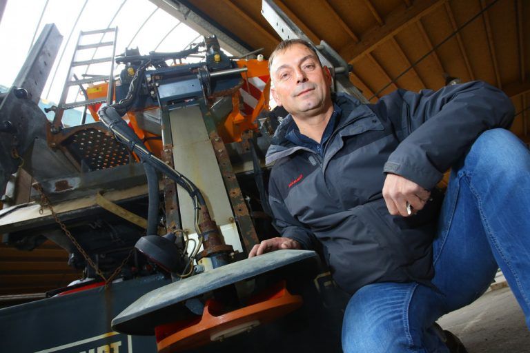 Gerd Nicolussi ist für den Winter auch heuer wieder bereit. Wenn Frau Holle aktiv wird, werden das er und seine Kollegen auch. Foto: VN/HOfmeister