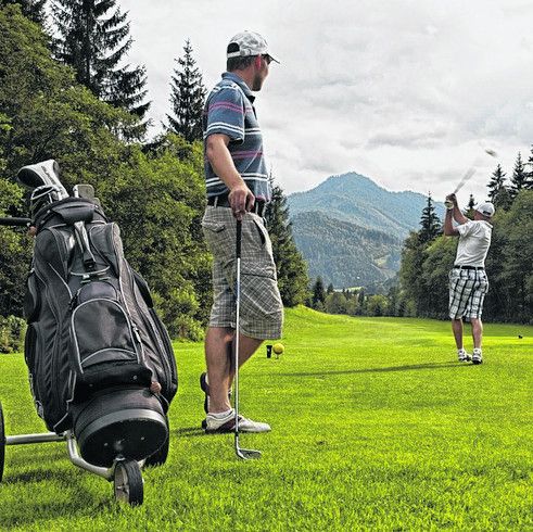 Golfspielen im Kaiserwinkl