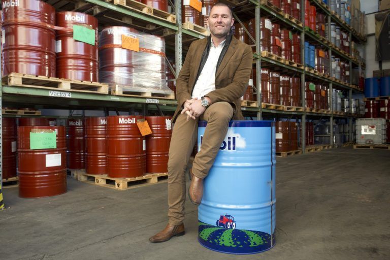 Günther Köb sorgt mit seinem Öl für rund laufende Motoren.