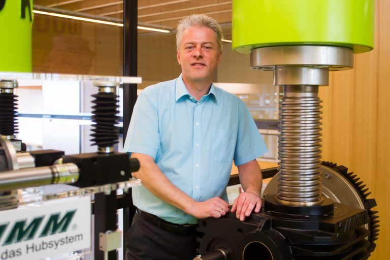 Zimm-Chef Gunther Zimmermann investiert auch in die Mitarbeiterzufriedenheit. VN/PS