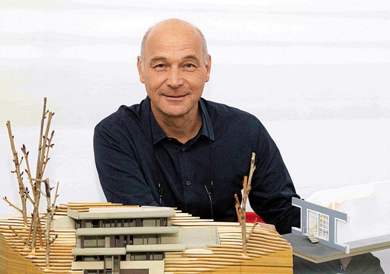 Hugo Dworzak leitet die Architektenschule an der Universität Liechtenstein. Foto: vn/paulitsch