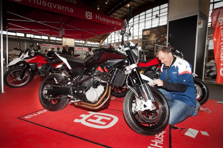 Husqvarna liefert mit der „Nuda“ ein Gustostückerl.