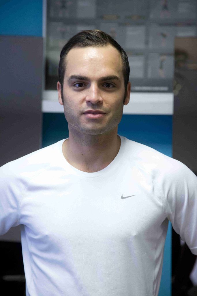 Ibrahim Erbek, FitnesstrainerIch mag den persönlichen Kontakt zu den Kunden und freue mich immer wenn die Erfolge sichtlich werden. Ich leite die Wellness-Oase und bin die rechte Hand unseres Chefs.