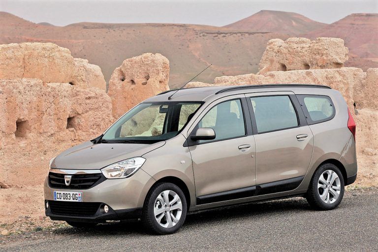 Im knapp viereinhalb Meter langen Dacia Lodgy können bis zu siebenPersonen Platz nehmen – oder bis zu mehr als 2,5 Kubikmeter Gepäck.