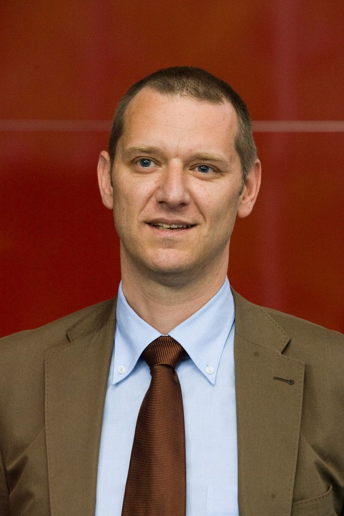 In beiden Ländern sind wir jetzt im Landtag und in der Landesregierung. Die Ziele, die von den Kollegen ausgegeben worden sind – jeweils zehn Prozent – sind erreicht worden. Obwohl beide Wahlen länderspezifisch zu sehen sind, hoffe ich auf Rückenwind für uns. Wir wollen auch in Vorarlberg in den Landtag. Das ist Ziel.Hermann Rabitsch, Stronach