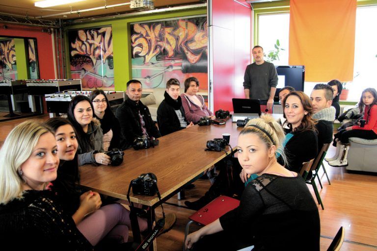 In der Dornbirner Arena hält Tamer Barbaros jeden Sonntag Unterricht. Fotos: VN/Matt