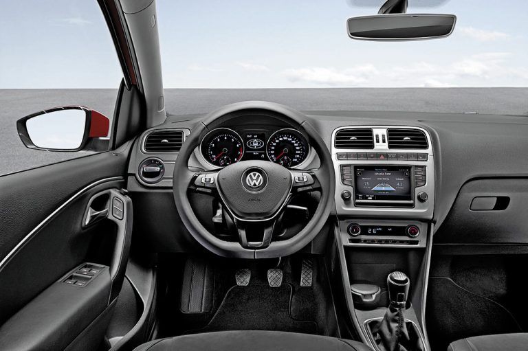 Innen: neues Infotainment.
