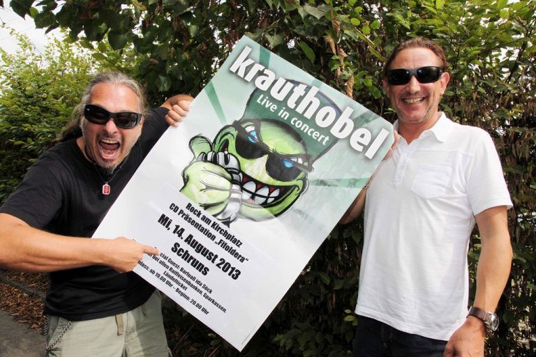 Jürgen „Jüry“ Ganahl (l.) und Christoph „Kik“ Bitschnau alias Krauthobel freuen sich auf ihr großes Open Air am Mittwoch in Schruns. foto: meznar