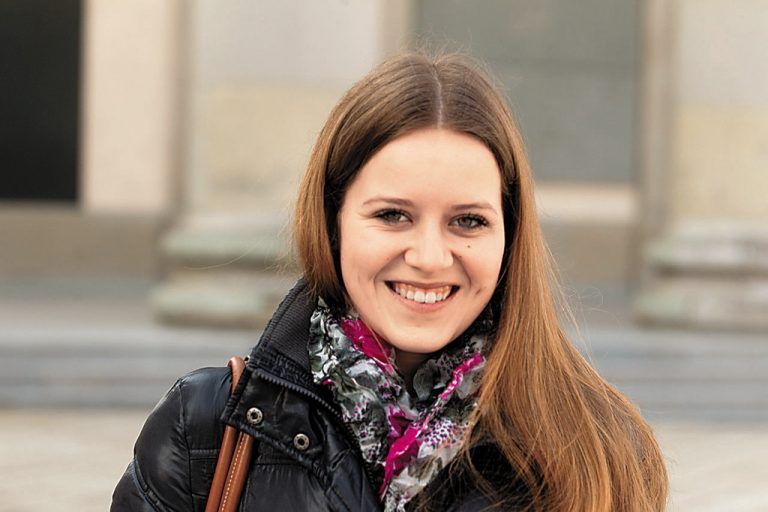 Julia Kaufmann,16 Jahre, Dornbirn.Ich finde, er hat seine Arbeit gut gemacht. Auch den Rücktritt halte ich für vorbildlich. Päpste sollten künftig immer abtreten, wenn sie gesundheitlich oder psychisch nicht mehr alles geben können.