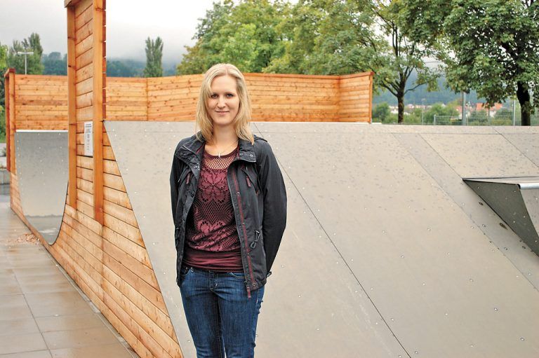 Karin Außerer arbeitete mit Jugendlichen zusammen, um den futuristisch wirkenden Funpark in Götzis umzusetzen: Die Skaterrampe ist nur einer von vielen „Spots“. Foto: Li