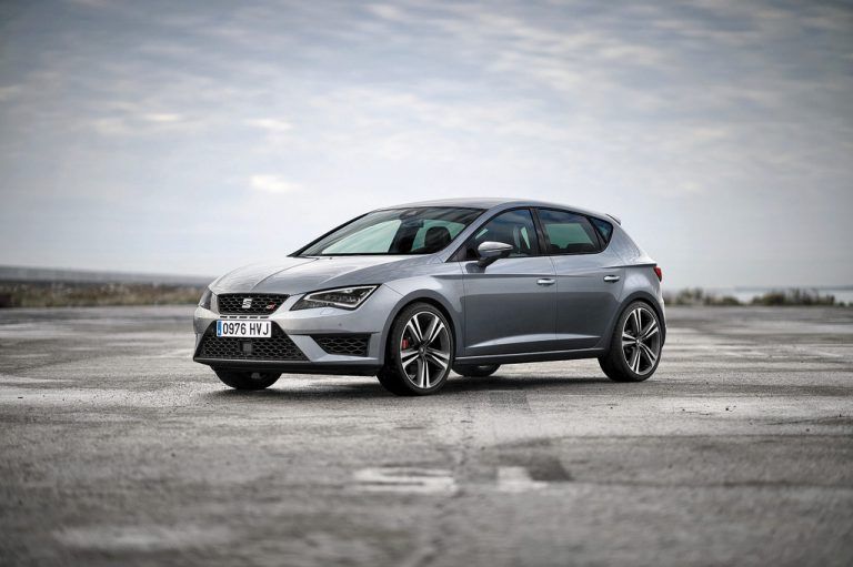 Klare Linien, ordentliche Portion Sportlichkeit: Der Cupra ist auch auf der Rennstrecke eine Größe. Fotos: werk