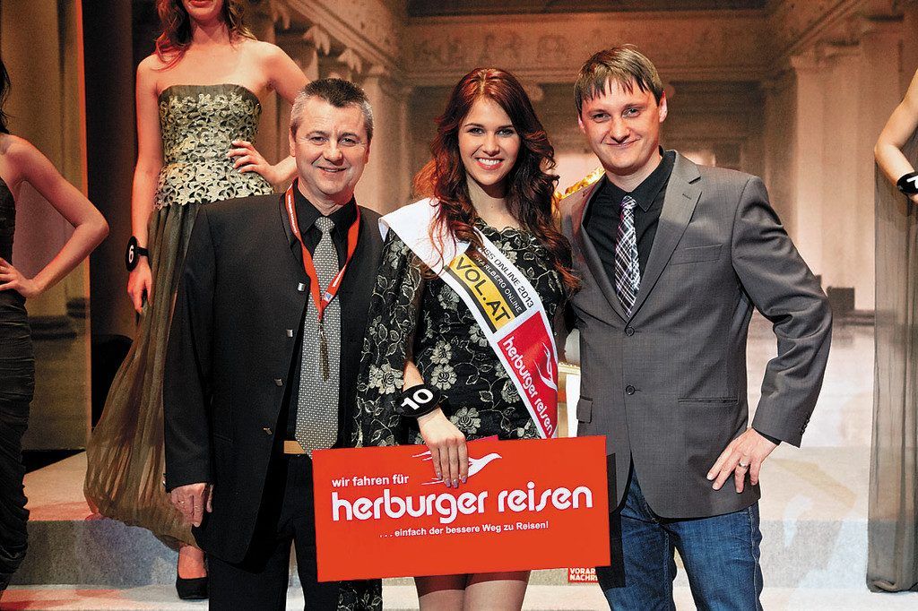 User wählten Elena zur neuen „Miss Online“