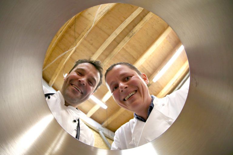 Koch Roland König (links) von Seidl Catering und Küchenchef Alexander Fankhauser. Foto: gepa