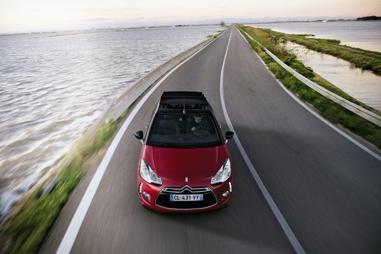 Kommt Mitte März zu den heimischen Händlern: das DS3 Cabrio von Citroën. Fotos: WErk