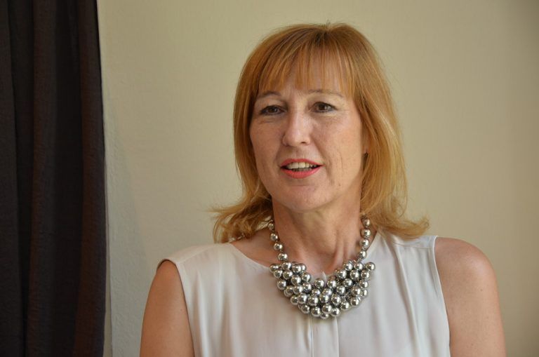 Kriemhild Aberer,Innendekorateurin.Jeder Auftag ist eine neue Herausforderung, wo wir viel einbringen können. Wichtig ist für mich das Glücklichsein der Auftraggeber.