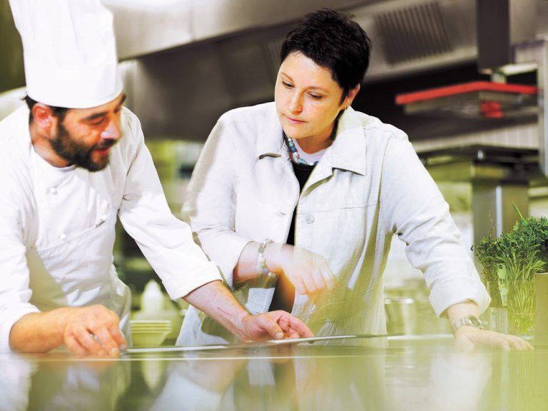 Lehrlinge sind Bindeglieder, die unsere Mitarbeiterkette vervollständigen. Foto: studio 22, Marcel Hagen