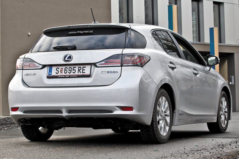 Lexus: eigenständiges Styling.