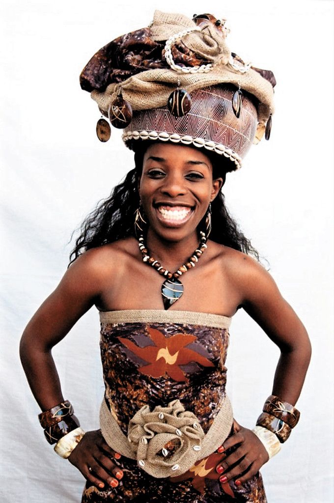 Mama-Africa.jpg@doc68oi7ufd3ydks0bb4cc.jpg