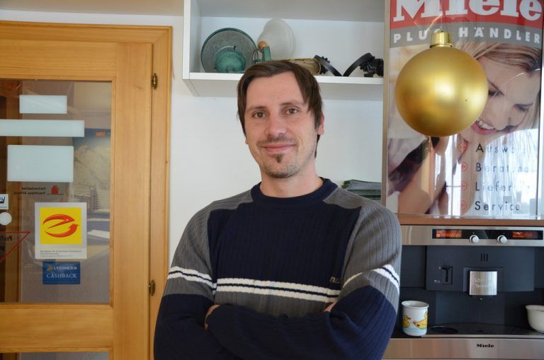 Marcel Madlener, PlanungMir gefällt vor allem die Abwechslung, da ich zur Hälfte am Planen und zur Hälfte draußen beim Kunden bin.