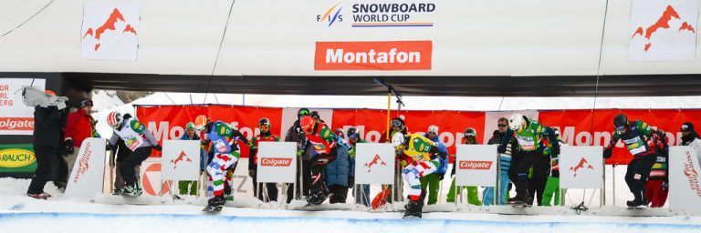 Markus Schairer (Dritter von links) und Co. fahren ab heute wieder rennmäßig über die Boardercross-Strecke am Hochjoch in Schruns. <span class="copyright">Foto: gepa</span>