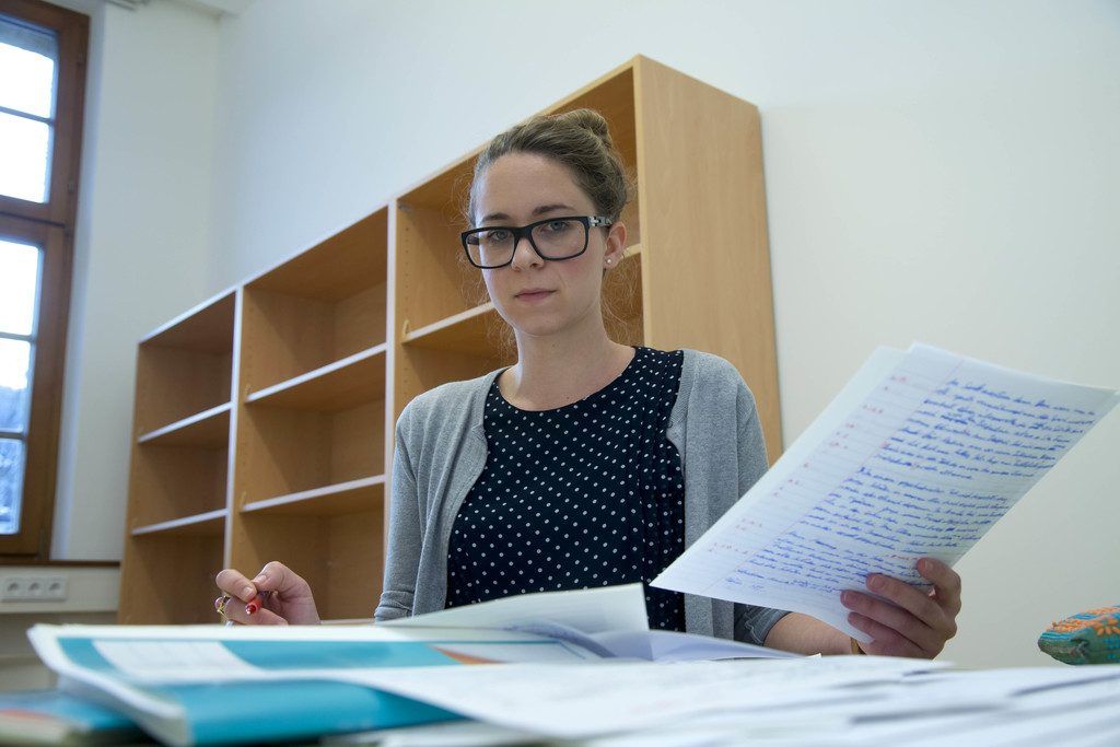 AHS-Junglehrerin Martina Netzer (27) kritisiert neues Lehrerdienstrecht heftig.