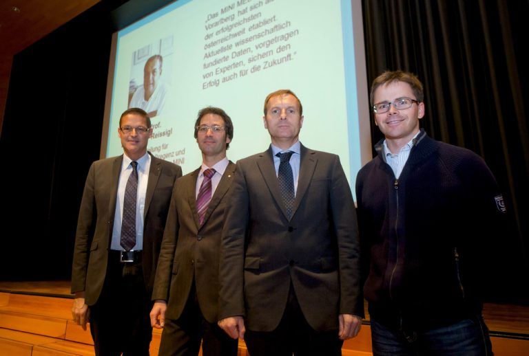 Medizinerriege (v. l.): Gesundheitslandesrat Christian Bernhard, Primar Michael Küfner, Primar Richard Bauer und Primar Philipp Werner.