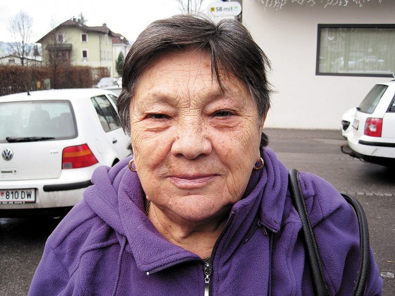 Milanka Fufujevic,74, Hohenems.Ich habe ehrlich gesagt keine Ahnung, ob die Welt untergehen wird oder nicht. Niemand kann wirklich wissen, was in der Zukunft passiert. Ich denke aber eher nicht, dass der Welt diesen Freitag etwas Schlimmes bevorsteht. Ich warte einfach ab und schaue, was sich am Freitag ereignen wird. Sollte die Welt wirklich untergehen, bleibe ich zu Hause und warte, bis es vorbei ist. Feiern werde ich deshalb aber nicht. Ich wünsche uns allen alles Gute, sollte die Welt wirklich kaputtgehen.