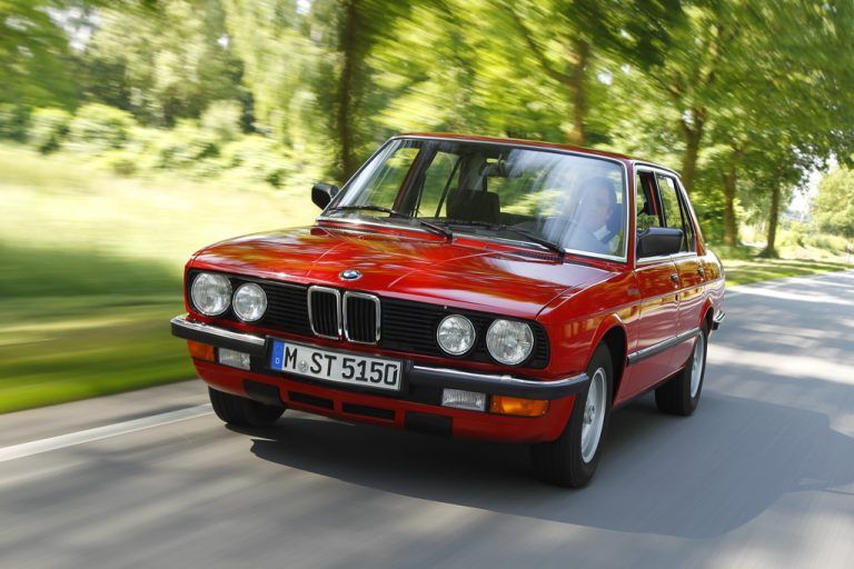 Mit dem BMW 524 td feierte der Dieselmotor Premiere in einem der bayrischen Premium-Modelle. Foto: bmw