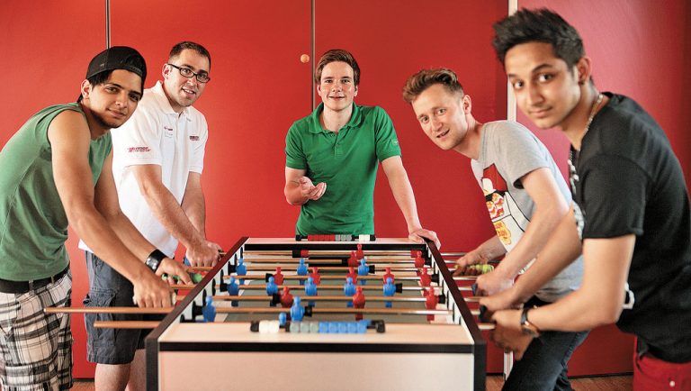 Muhammet Kilic (17), Billy Pappas, Lukas Brunner (18), Cihan An und Denis Marinkovic (19) gehen in Salzburg an den Start (v. l.). Fotos: VN/HARTINGER