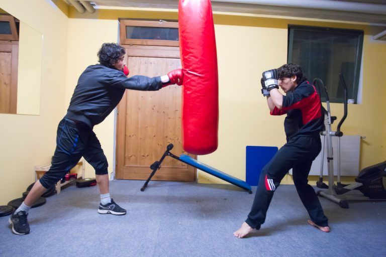 Nasrat und Shohaib haben zu Hause in Afghanistan geboxt.