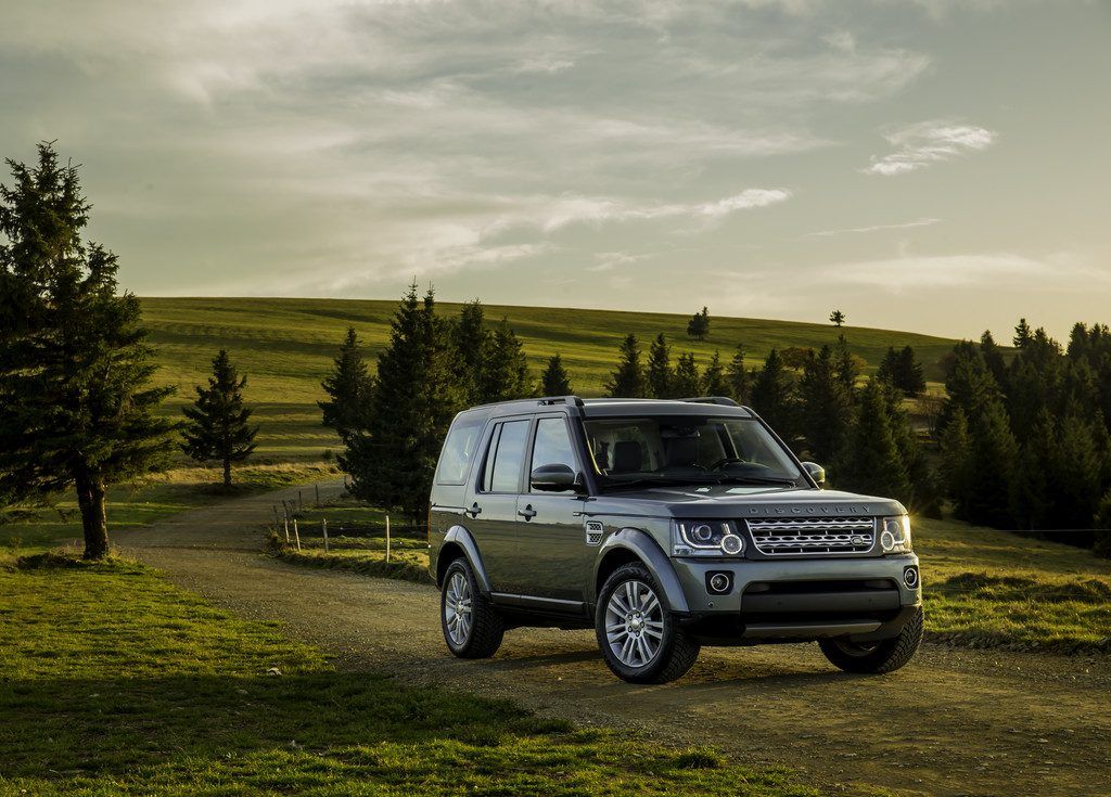 Land Rover wertet Modellfamilie auf