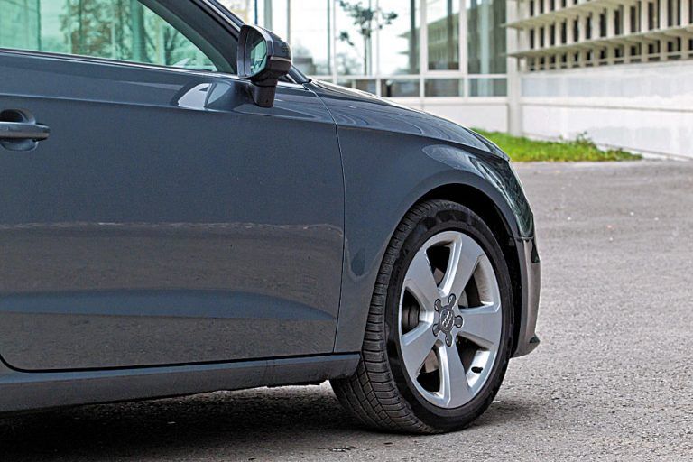 Positiv: Ein richtig gutes Auto, das auf Leichtbau beruht und damit dynamisch und sparsam auftritt.