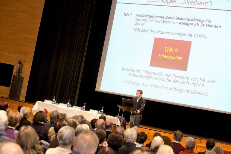 Primar Philipp Werner übernahm als Neurologe die Führung durch einen spannenden und aufschlussreichen Vortragsabend.