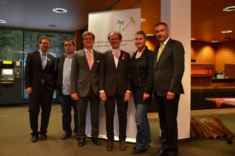 Raiba-Vorstand Stefan Schneider, Referent und Hotelier Michil Costa, VN-CR Verena Daum-Kuzmanovic und Raiba-Vorstand Markus Walch.