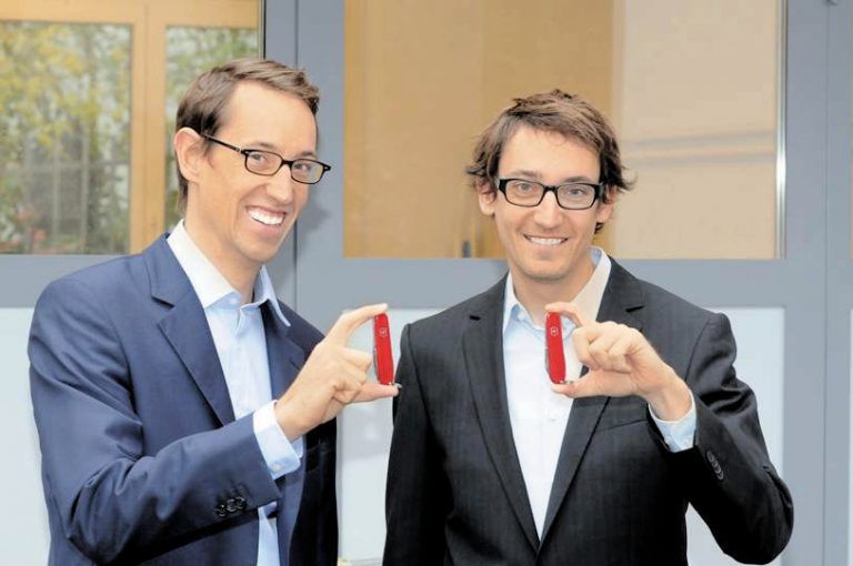 Robert (l.) und Max entwickelten zusammen das DNS-Echtheitszertifikat. Foto: Thomas Langholz/ETH Zürich