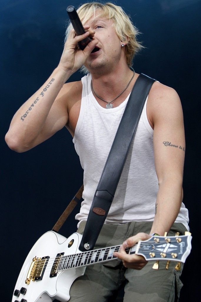 Samu Haber von Sunrise Avenue.