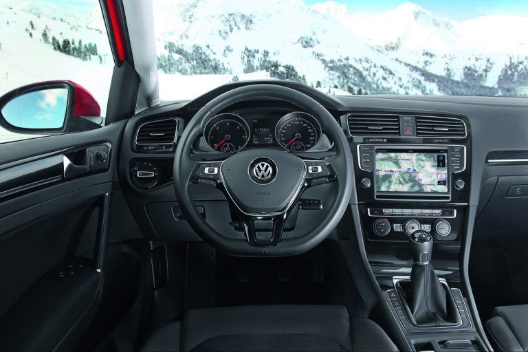 Schmuckes Interieur wie der Golf VII.