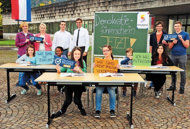 Schülerunion und Landeshauptmann Wallner fordern gemeinsam den „Demokratieführerschein“ – Politische Bildung als Unterrichtsfach.