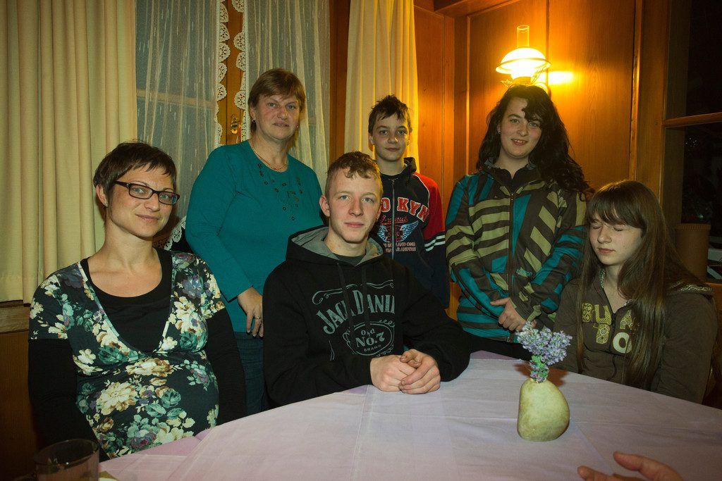 38-jährig stand Evi Simmas Herz plötzlich still. Alleinerziehende hinterließ vier Kinder.