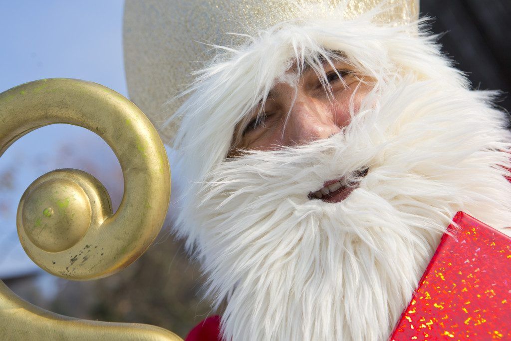 Ein fliegender Nikolaus