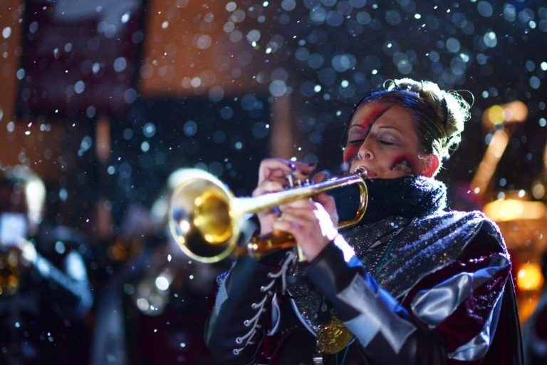 Seit elf Jahren spielt Sabine Matt bei den Spältaschränzern Trompete. Als musikalische Leiterin ist die 28-Jährige die erste Saison im Einsatz. Foto: Privat