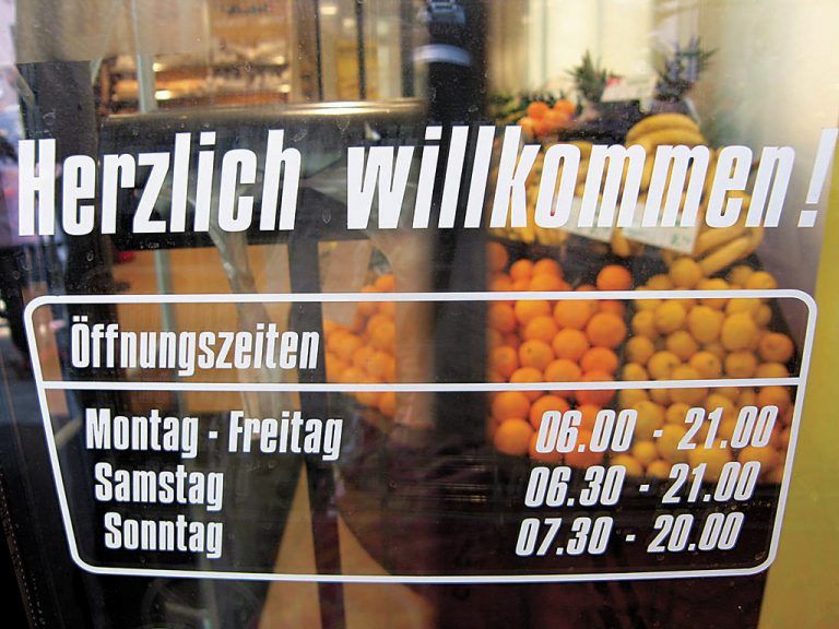 Solche Öffnungszeiten wird es in Vorarlberg in absehbarer Zeit nicht geben. Dafür sorgen Sozialpartner, Kirche und Politik.