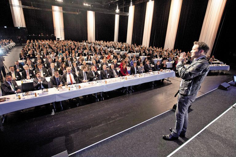 Spannende Referenten, spannende Vorträge: Das Jubiläums-Wirtschaftsforum wird wieder Treffpunkt für Vorarlberger Unternehmer sein. Foto: VN/Hartiunger