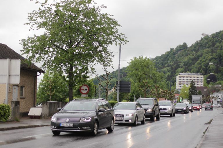 Staus verursachen nicht nur Ärger und Zeitverlust, sondern kosten auch viel Geld. Foto: VN/Hartinger